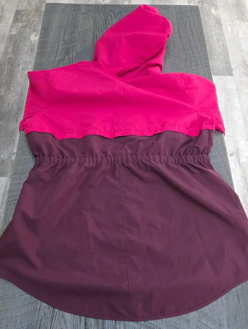 lightweight hooded